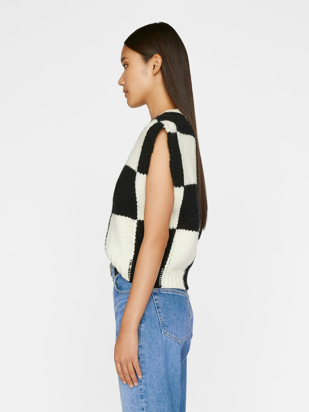 vest side view alt:fit1